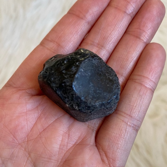 BLACK OBSIDIAN Raw Tumble - Picture 2 of 5